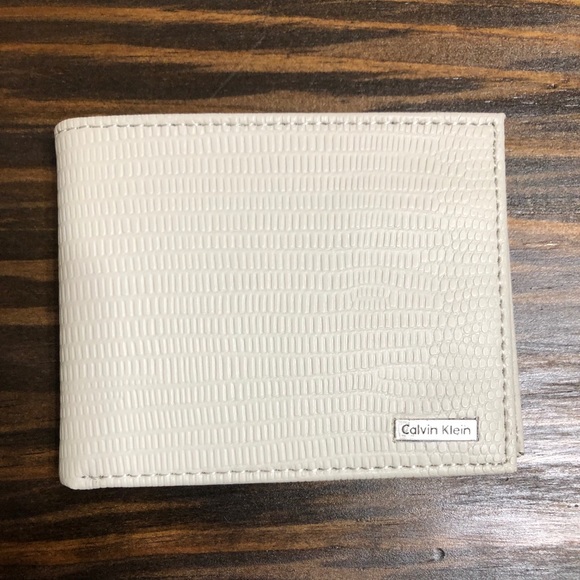 Calvin Klein Other - Men’s Calvin Klein Wallet - never used